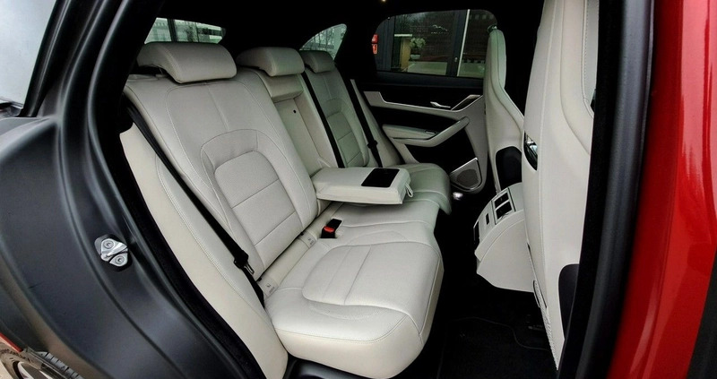 Jaguar F-Pace cena 329000 przebieg: 12000, rok produkcji 2022 z Supraśl małe 781